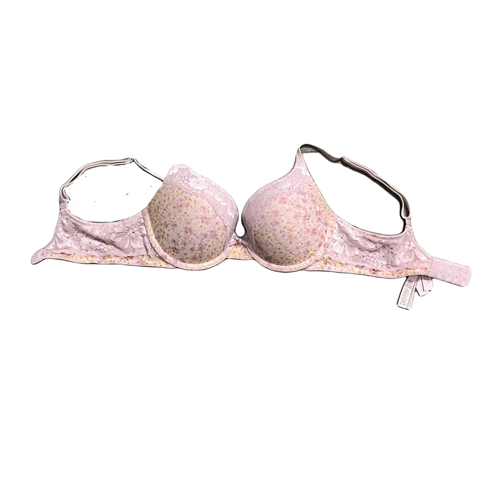 Victoria’s Secret cream with lace print bra size 32C lightly loved once